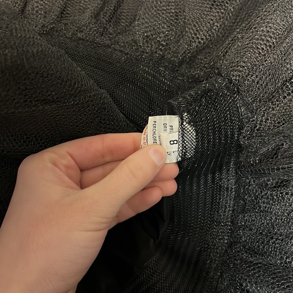 Oscar de la Renta Vintage 1980’s Black Puff Sleeve Pleated Ruffle Dress, size 8 - Picture 7 of 15